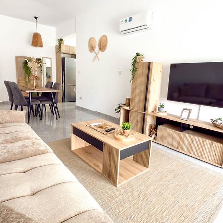 דירות לרנקה Coastal Getaway מראה חיצוני תמונה