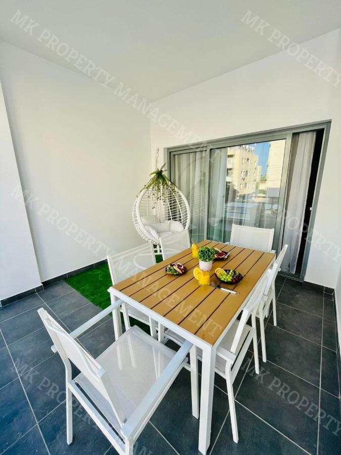 דירות לרנקה Coastal Getaway מראה חיצוני תמונה