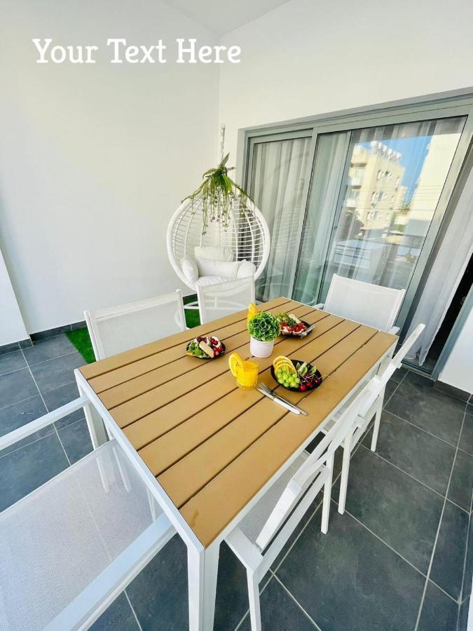 דירות לרנקה Coastal Getaway מראה חיצוני תמונה
