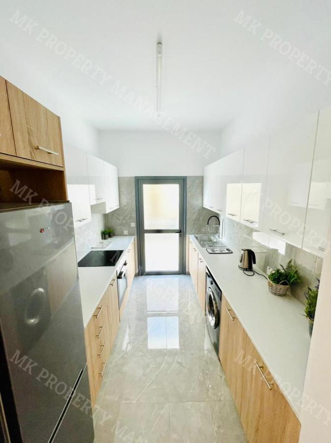 דירות לרנקה Coastal Getaway מראה חיצוני תמונה