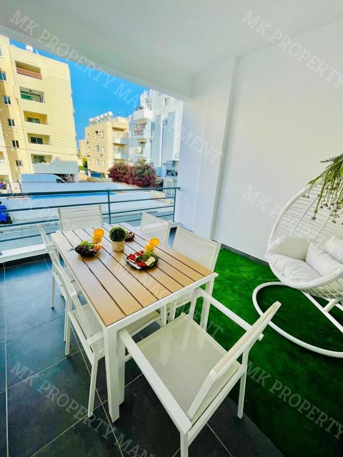 דירות לרנקה Coastal Getaway מראה חיצוני תמונה